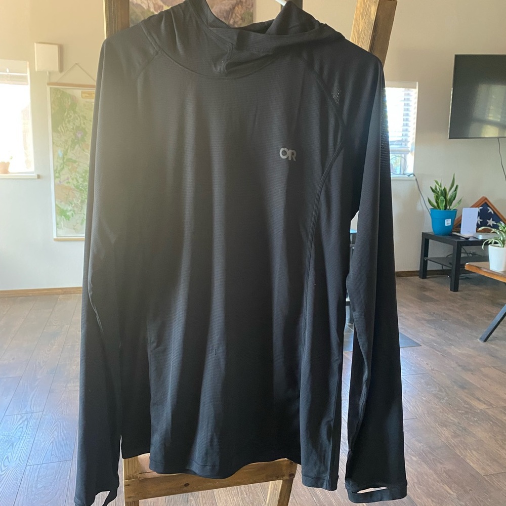 Mens Outdoor Research sun hoody. Size Medium. Worn twice.